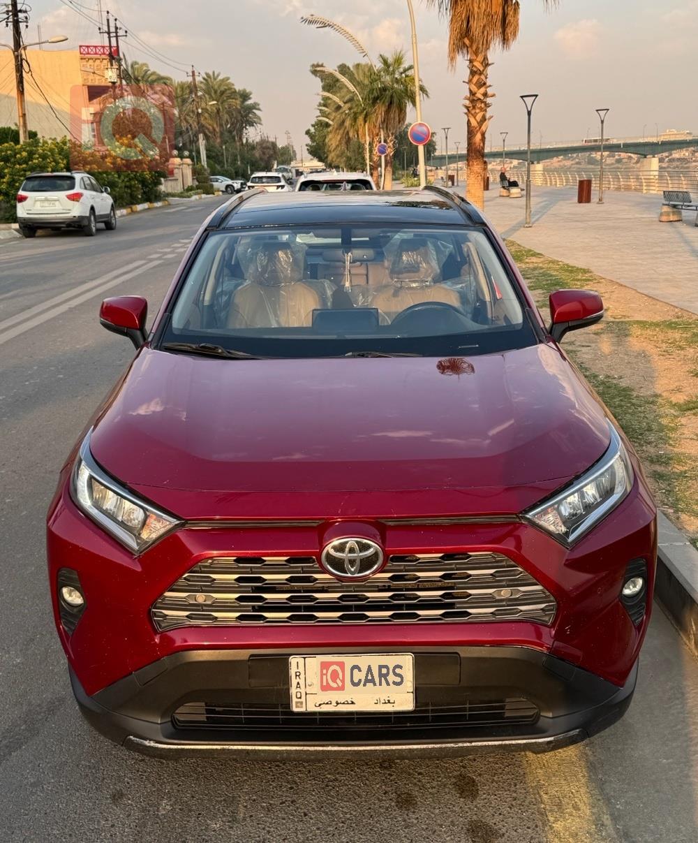 تۆیۆتا ڕاڤ 4